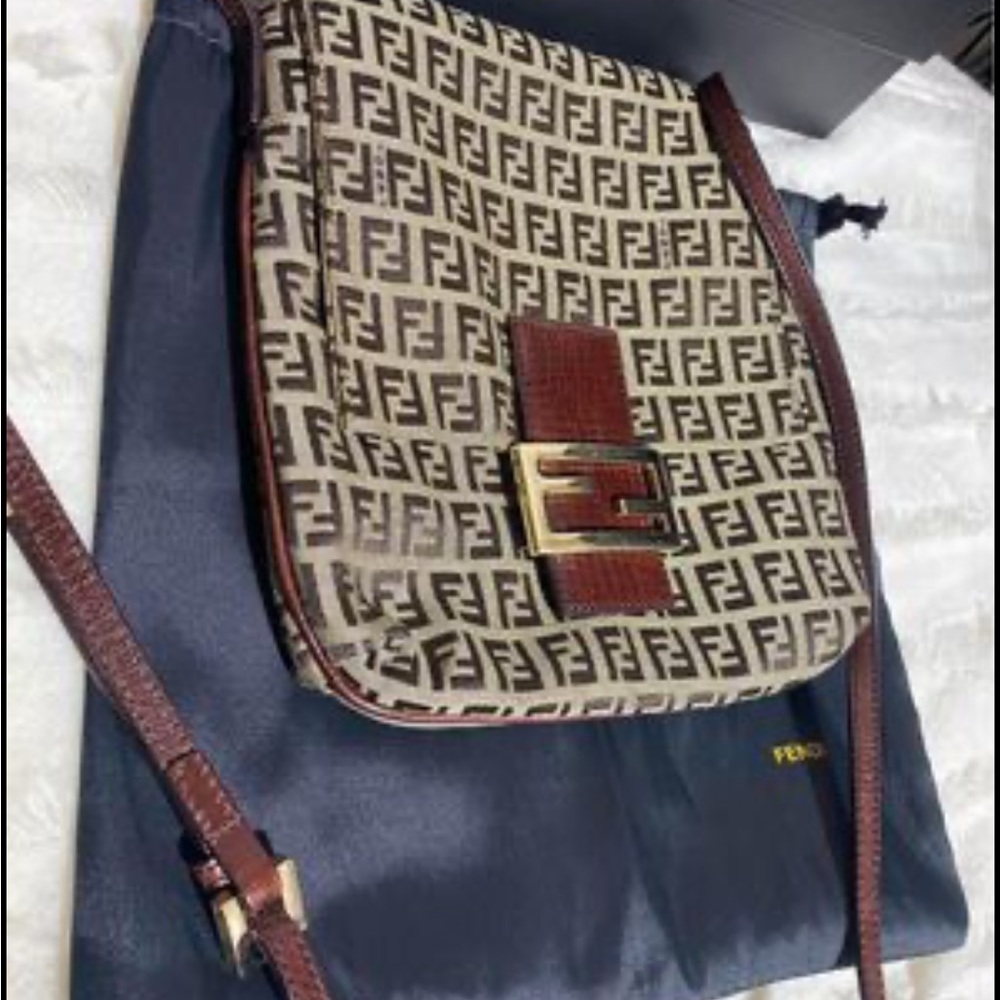 Fendi Zucchino FF sling crossbody flap bag - Picture 7 of 9